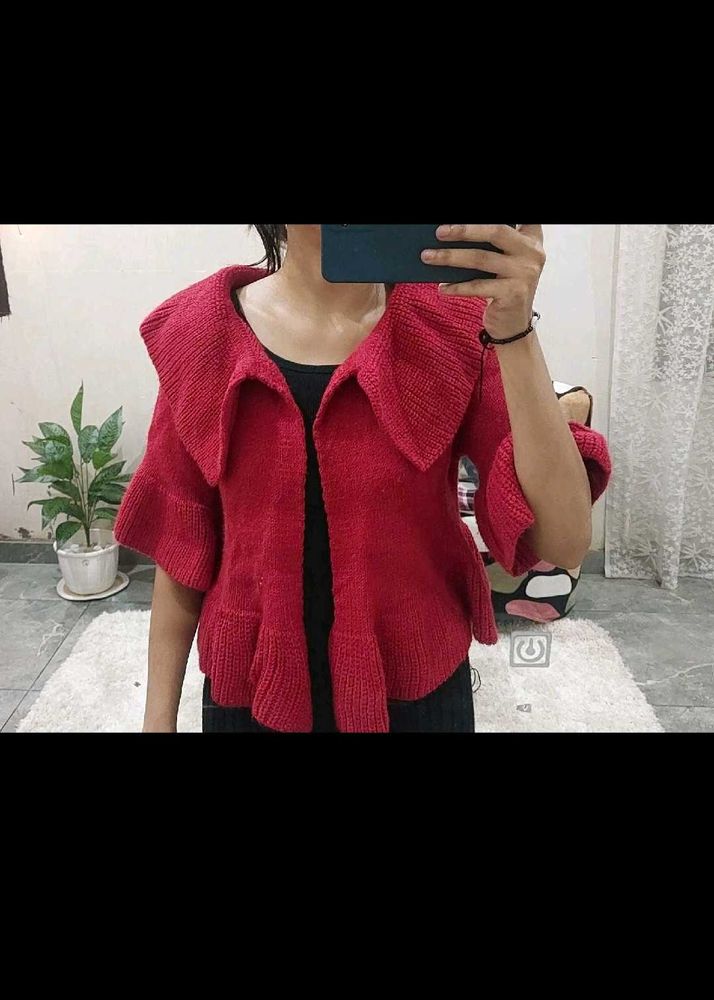 Chic Red Knit Cropped Cardigan
