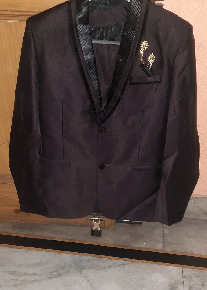 3 Pice Suit With Shirt