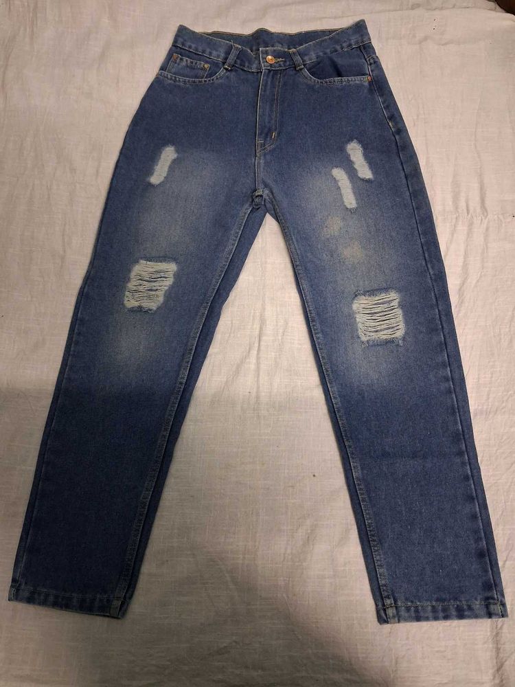 ripped Distressed Blue Denim Jea🌸