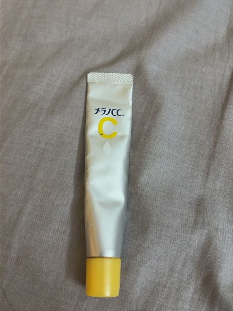 Rohto Melano CC Vitamin C Essence