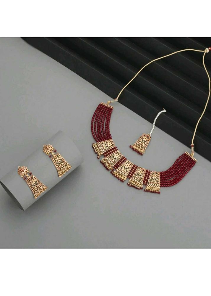 Elegant Red Beaded Choker Necklace Set