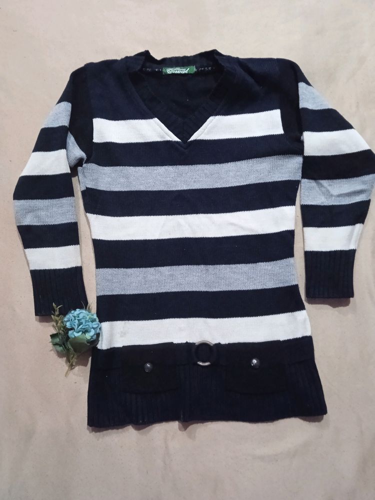 Chic Striped V-Neck Sweater