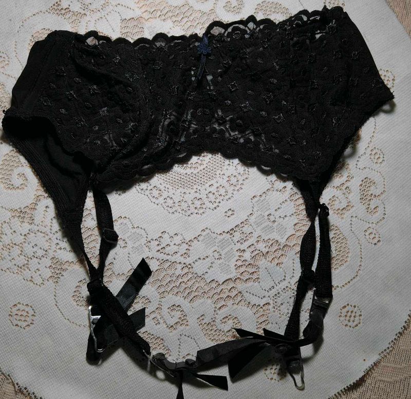 Black Lace Garter Belt