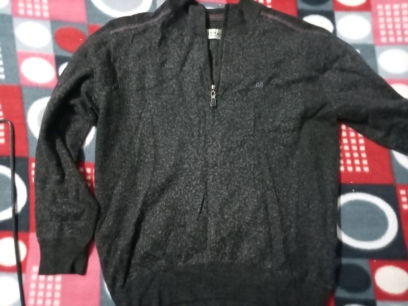 Sweatshirt For Women In M Size