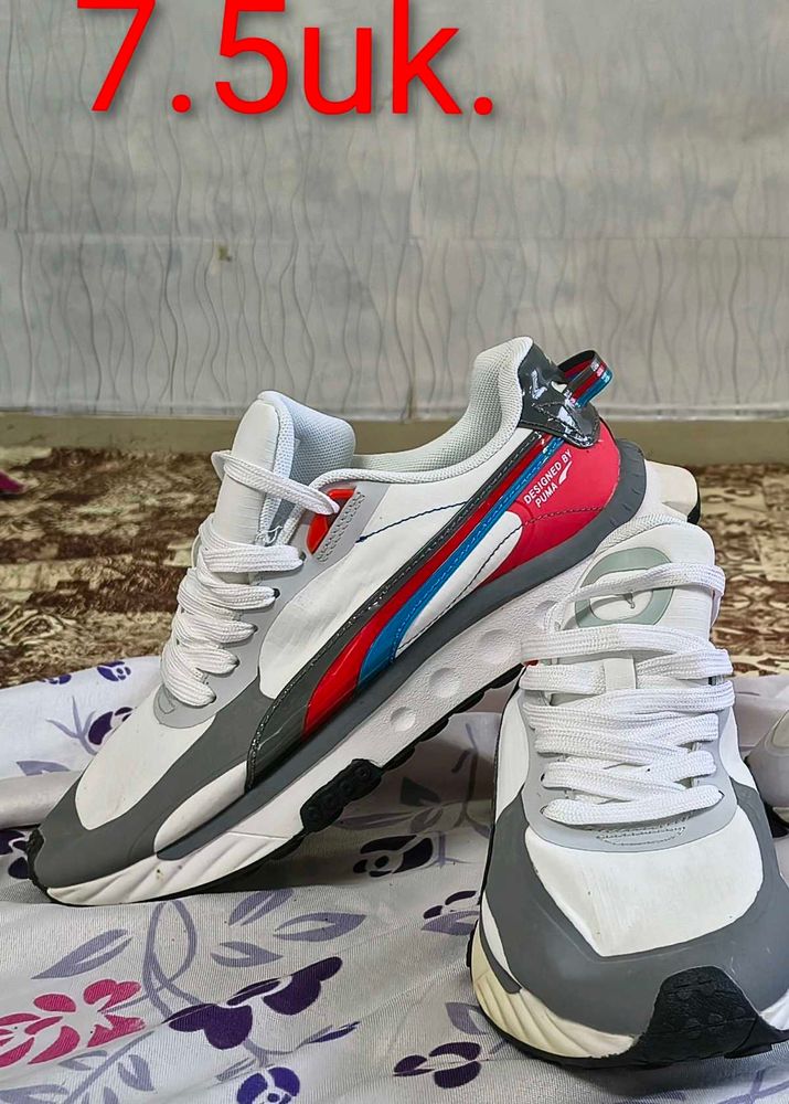 Puma Sneakers