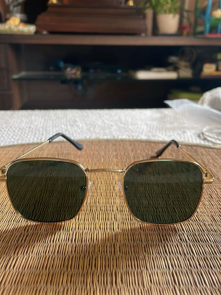 New Stylish Square Frame Sunglasses