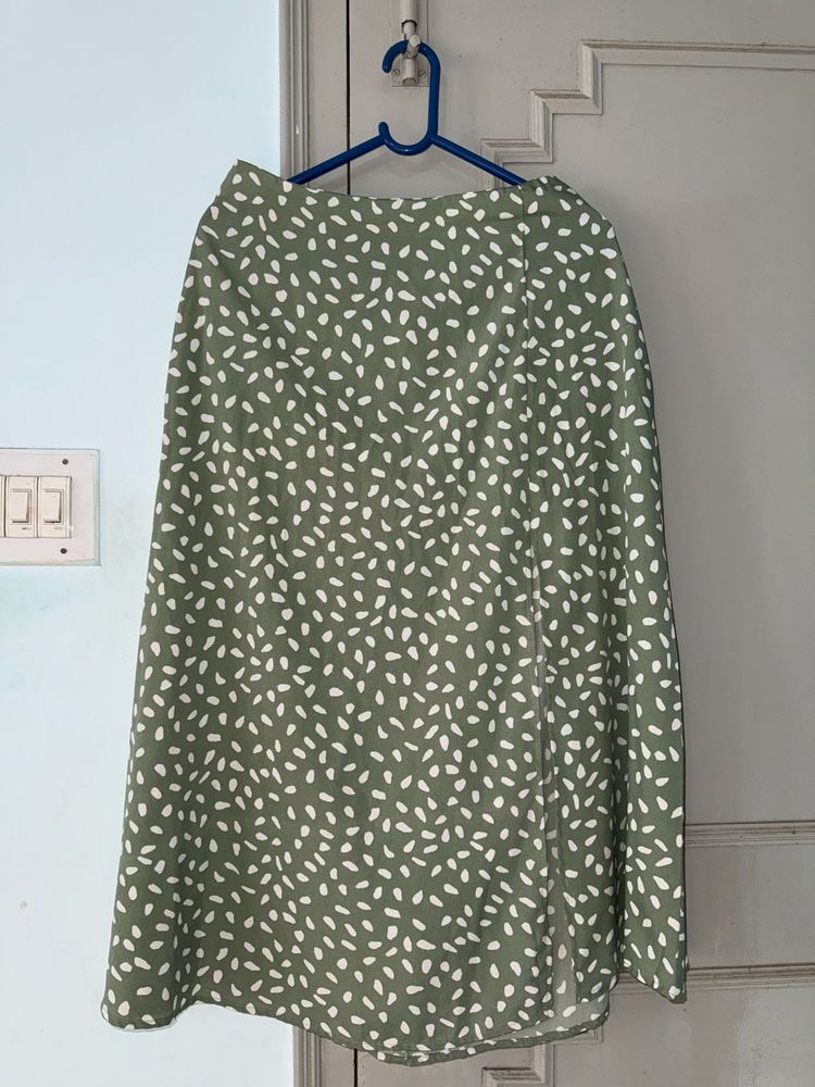 Stylish A-line Midi Skirt