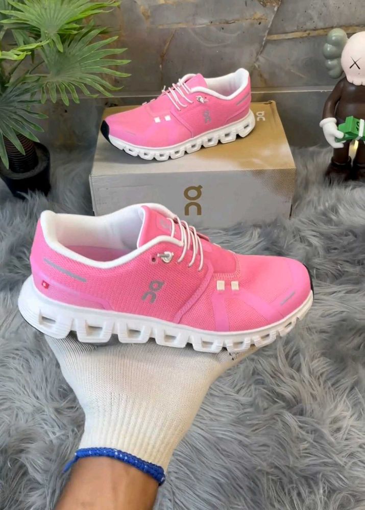 On Cloud Girls