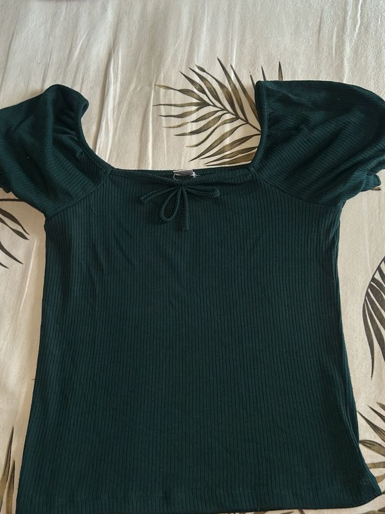 Ribbed Green Puff Sleeve Top
