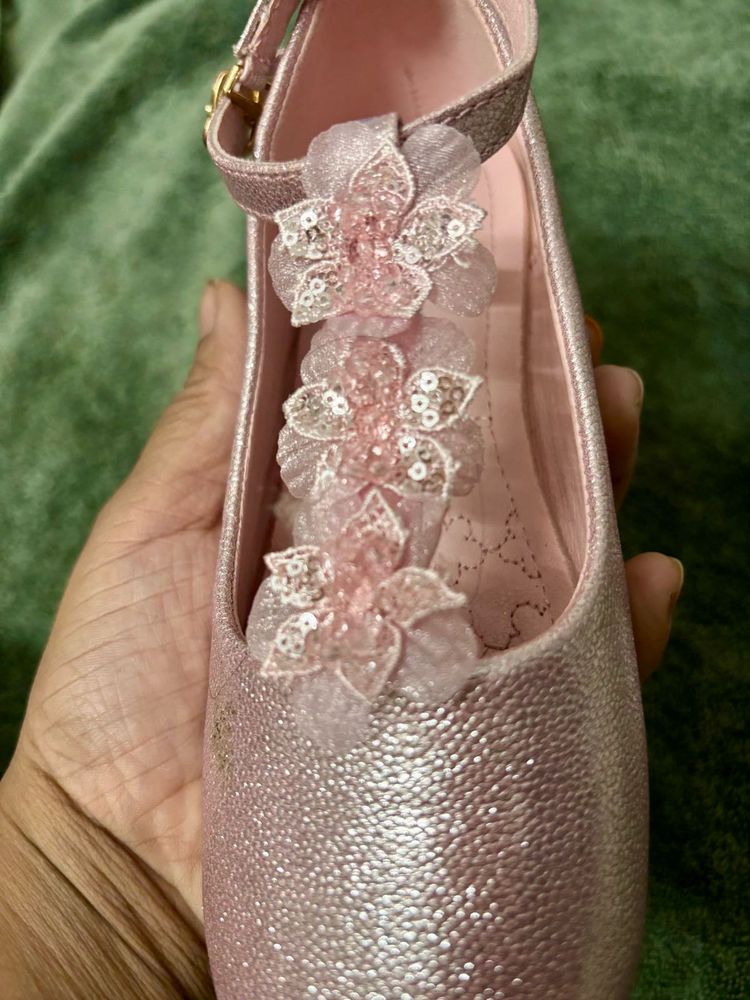 Babyhug Sparkly Pink Shoes