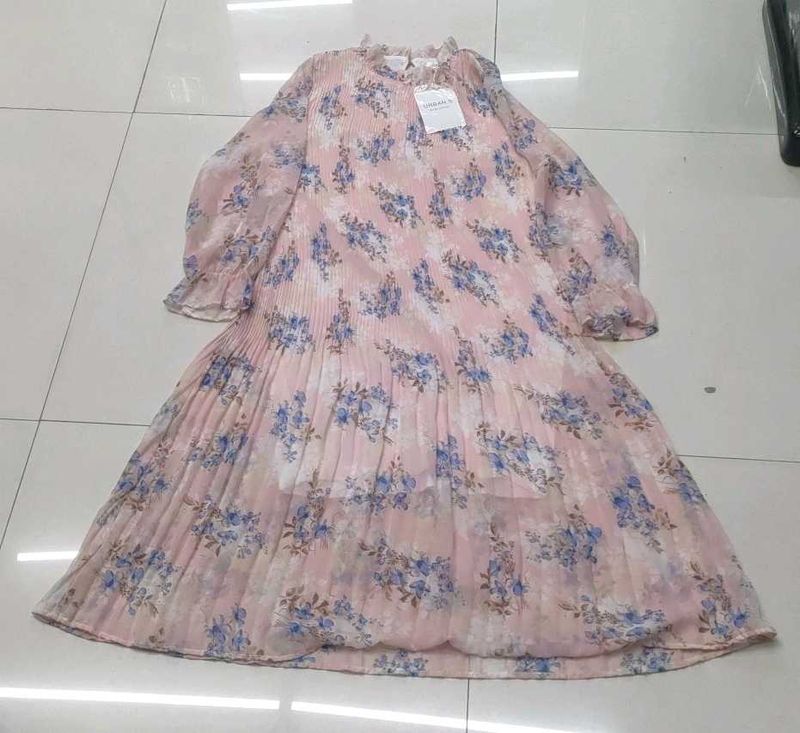 Floral Print Pleated Dress