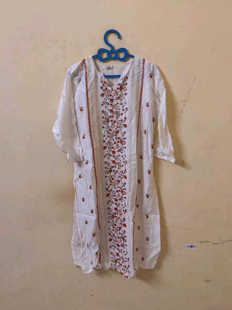 Embroidered kurta set