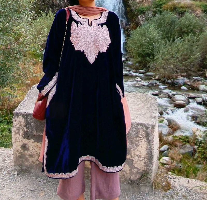 Elegant Navy Velvet Phiran set with pant