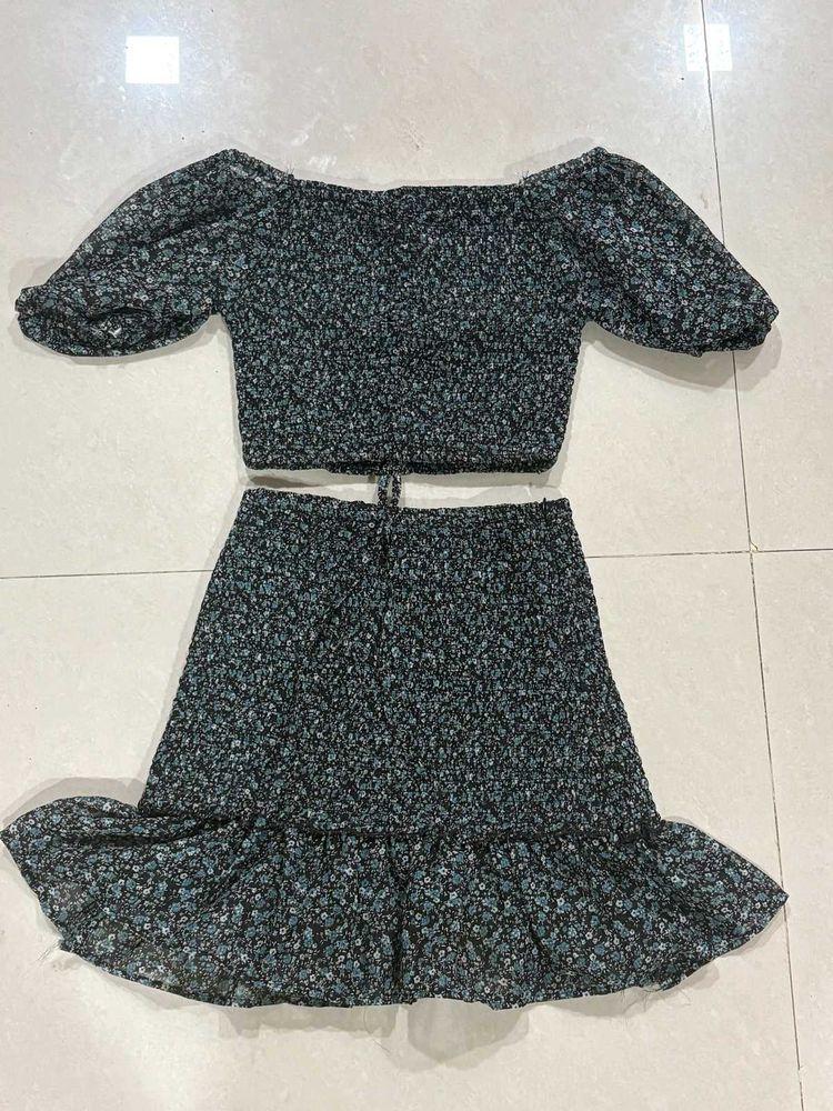 Floral Print Crop Top &amp; Skirt Set