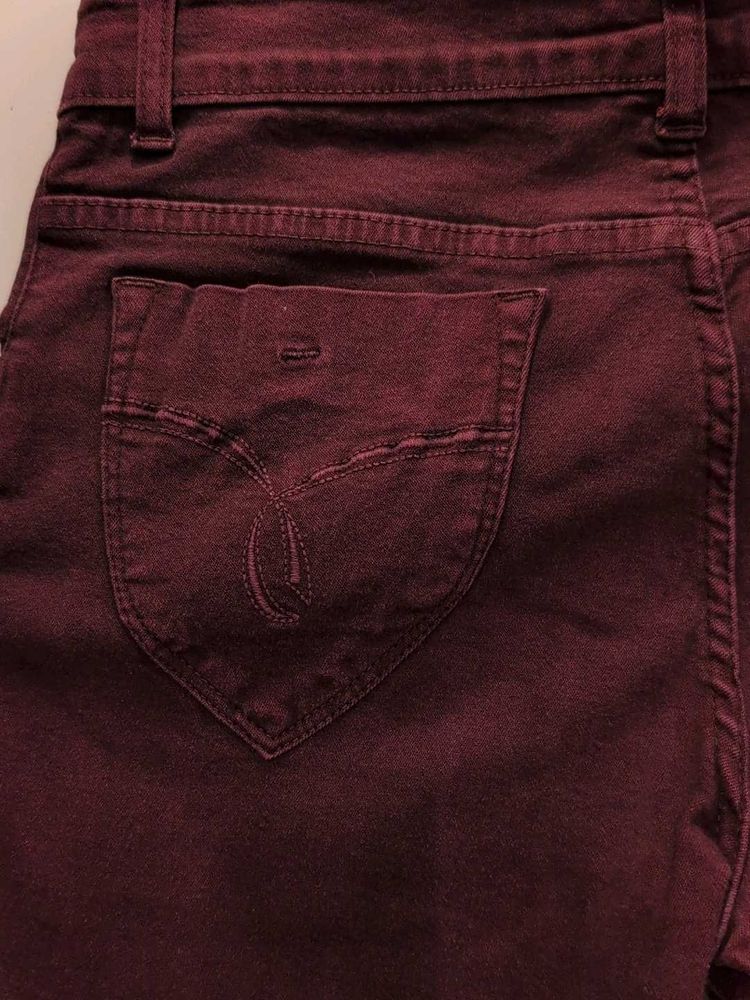 Sizzling Burgundy 3/4th capri Denim Jeans
