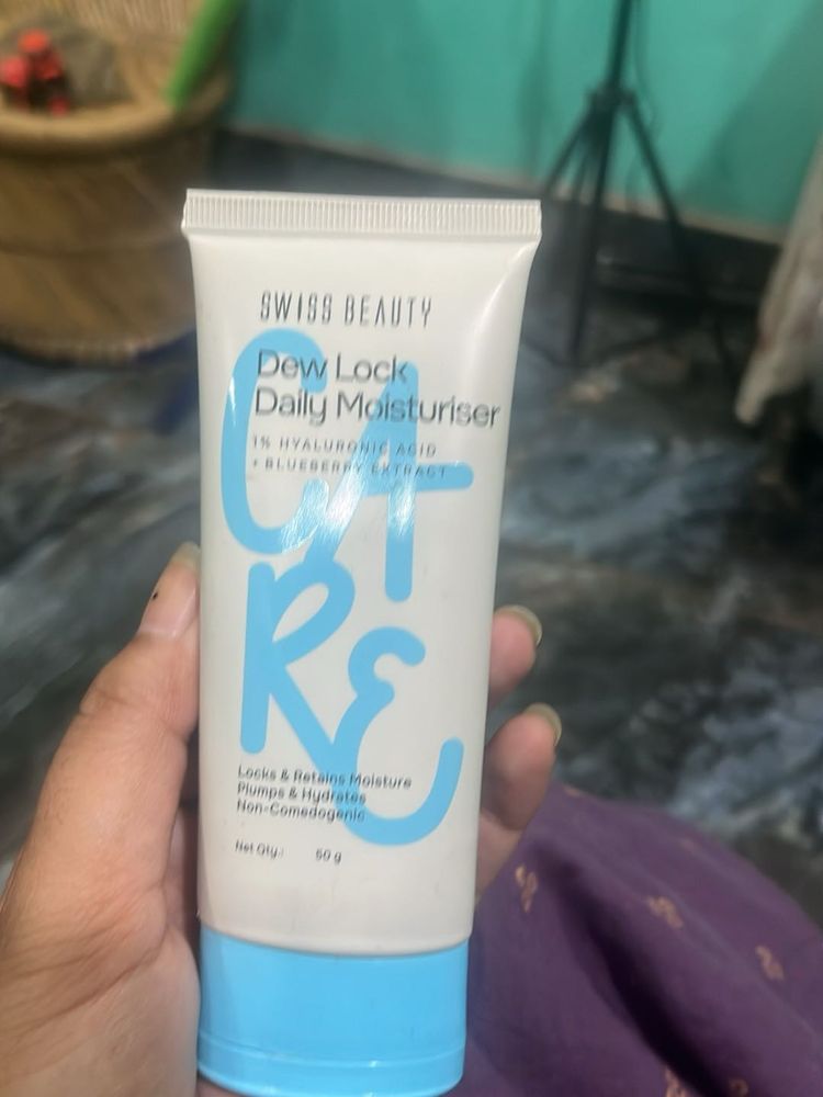 Swiss Beauty Dew Lock Daily Moisturiser