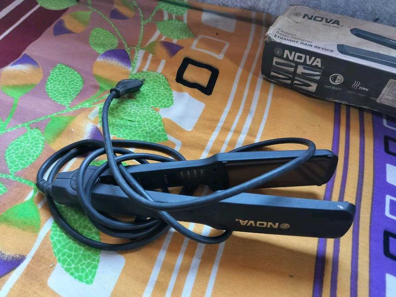 NOVA Straight Hair Device