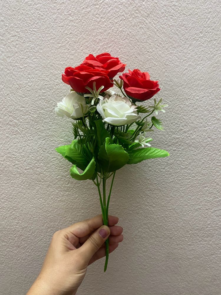 Artificial flowers Red and white with green leaves