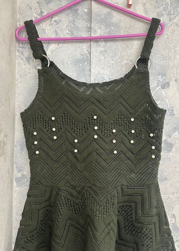Chic Chevron Knit Top with Pearls
