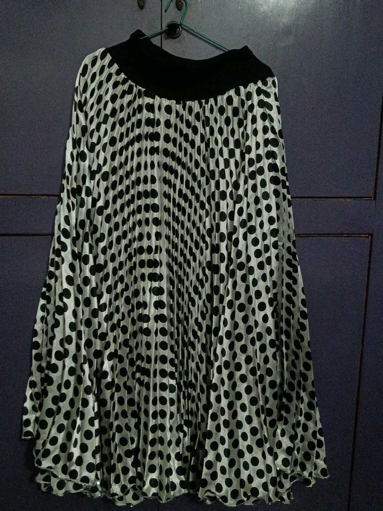 Elegant Polka Dot Pleated Skirt