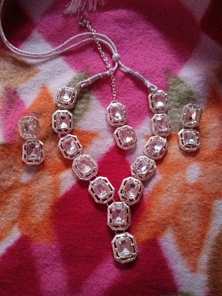 Elegant Crystal Necklace &amp; Earring Set