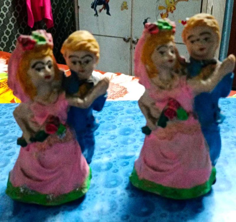 Couple Showpiece
