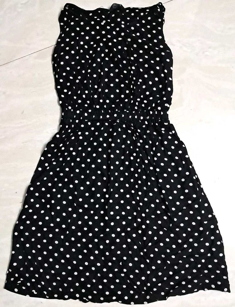 Stylish Black And White Streachable One Piece