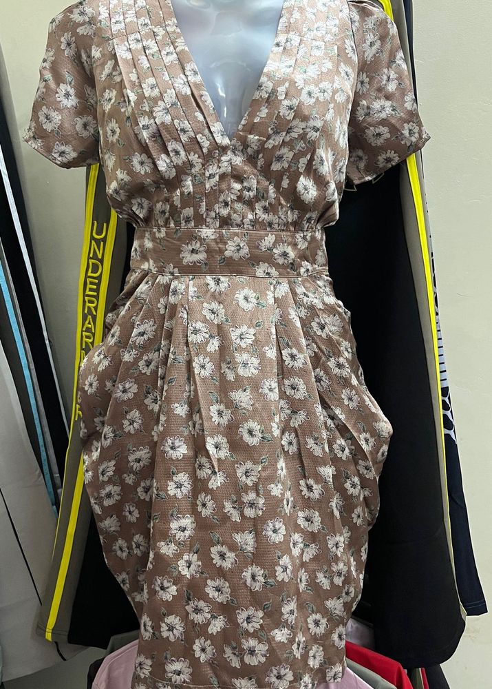 Chic Floral Print Wrap Dress