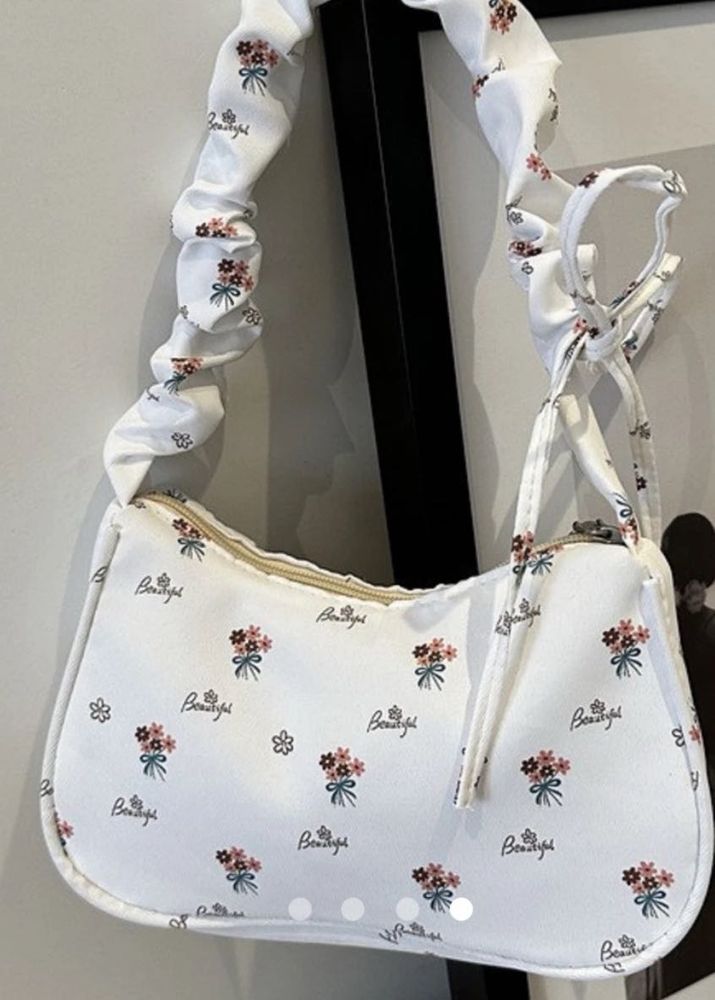 Savana Floral Print Shoulder Bag