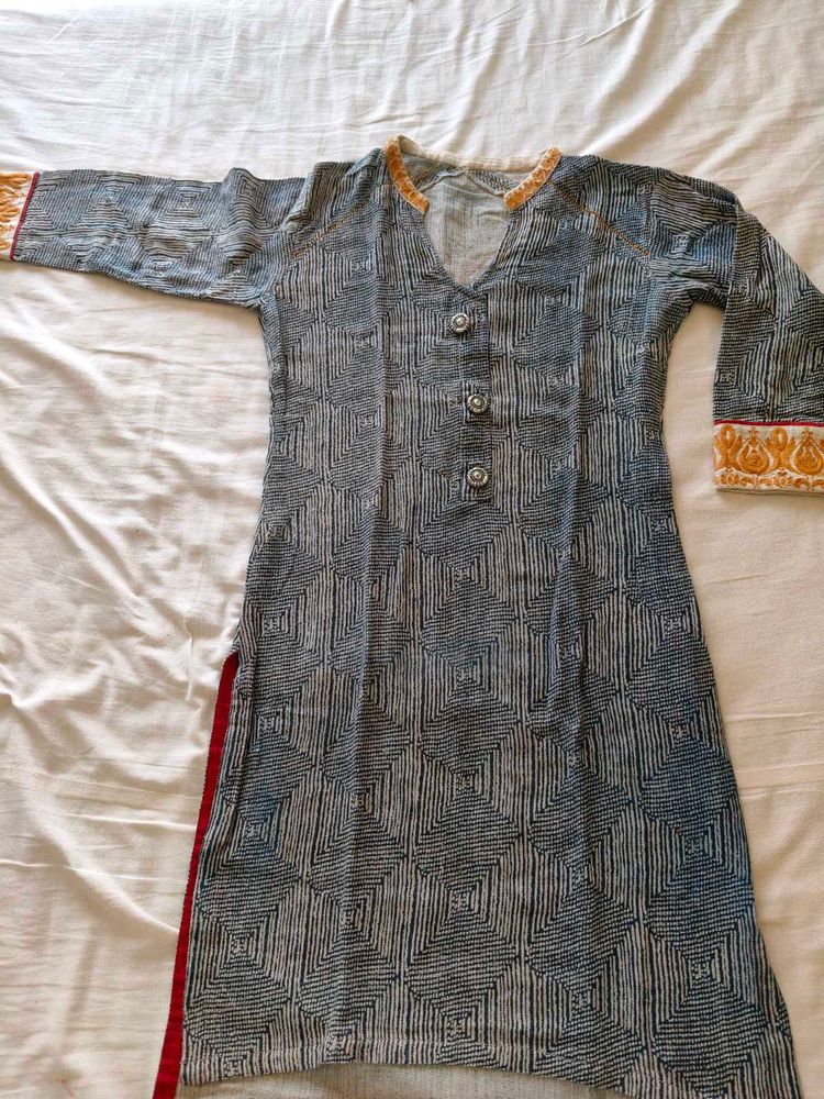 Women Khaadi Material Kurti