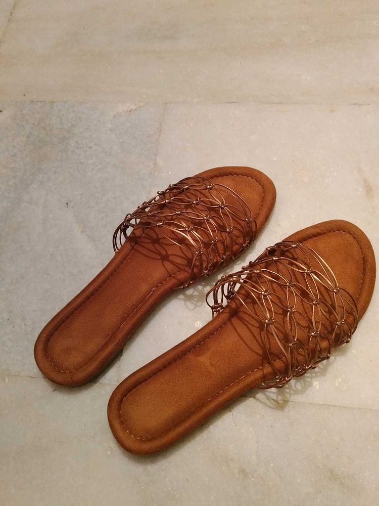 Stylish Brown Woven Slides