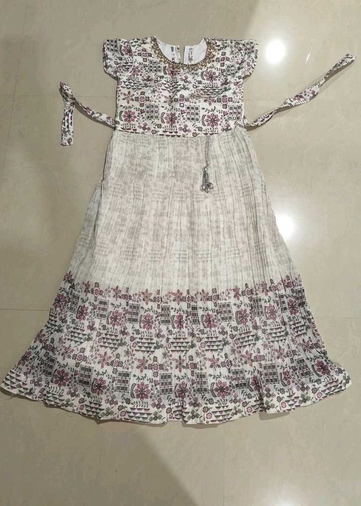 gown