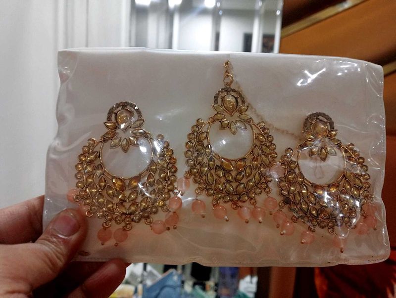 Earrings &amp; Maang Tikka Set
