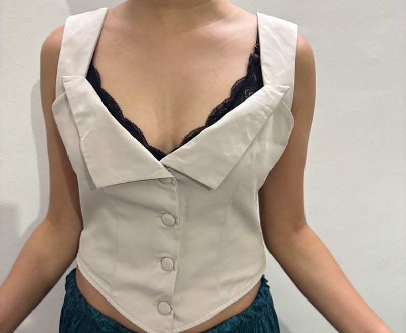 Chic Beige Sleeveless Vest Top