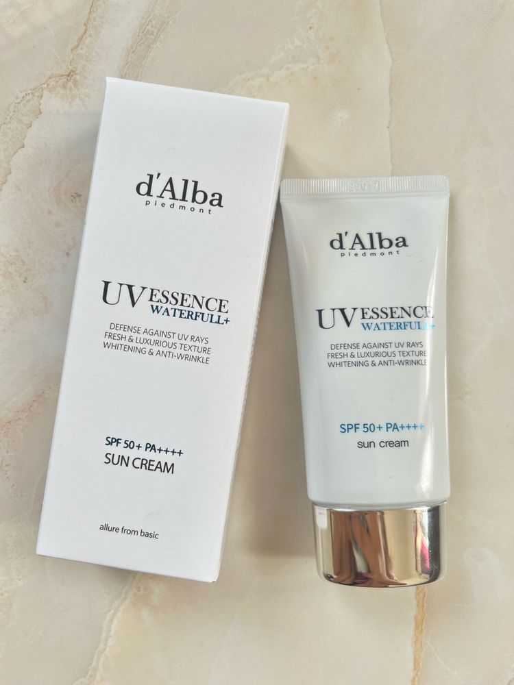 d'Alba UV Essence Waterfull+ Sun Cream