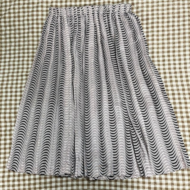 Flowy Patterned Midi Skirt