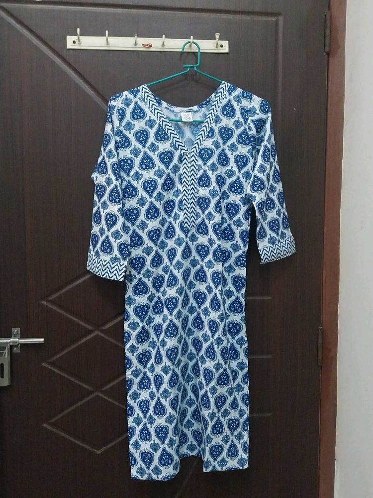 Blue &amp; White Printed Kurta