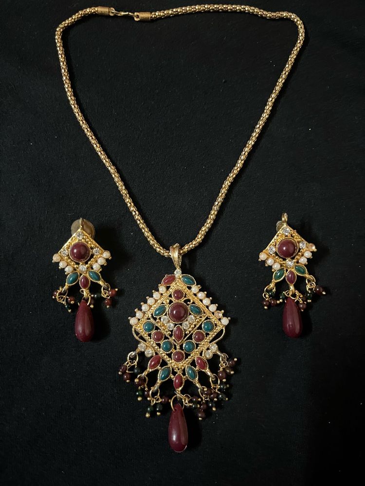 red and green set