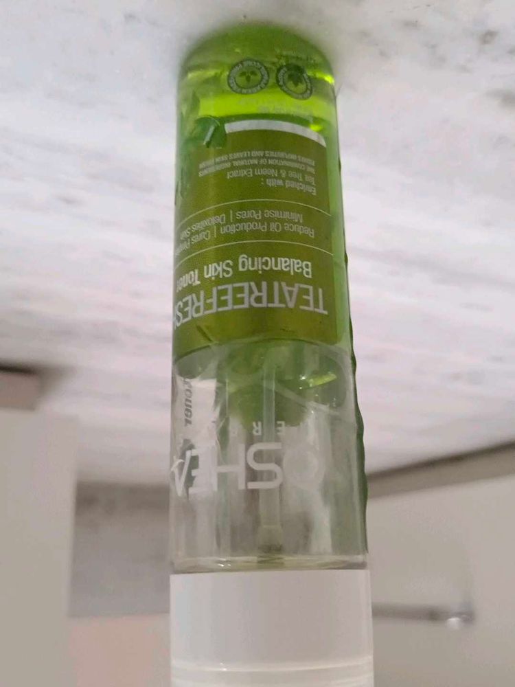 Tea Tree Freshes Balancing Skin Toner