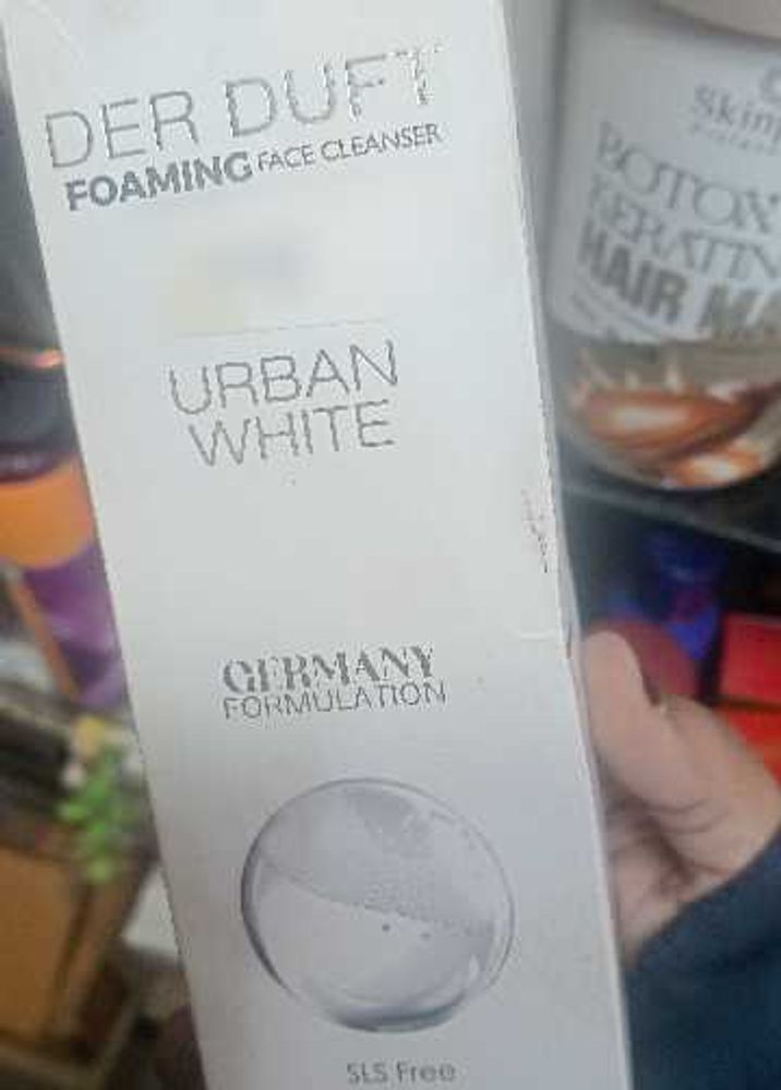 DER DUFT Foaming Face Cleanser