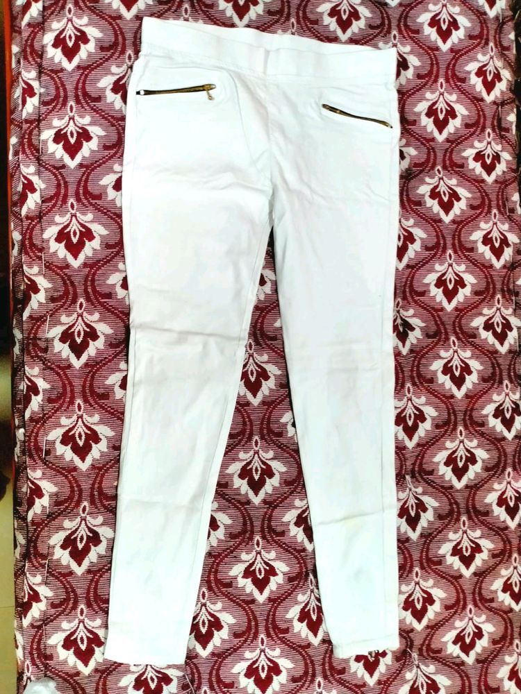 Brand New Unused White Colour Jaggings
