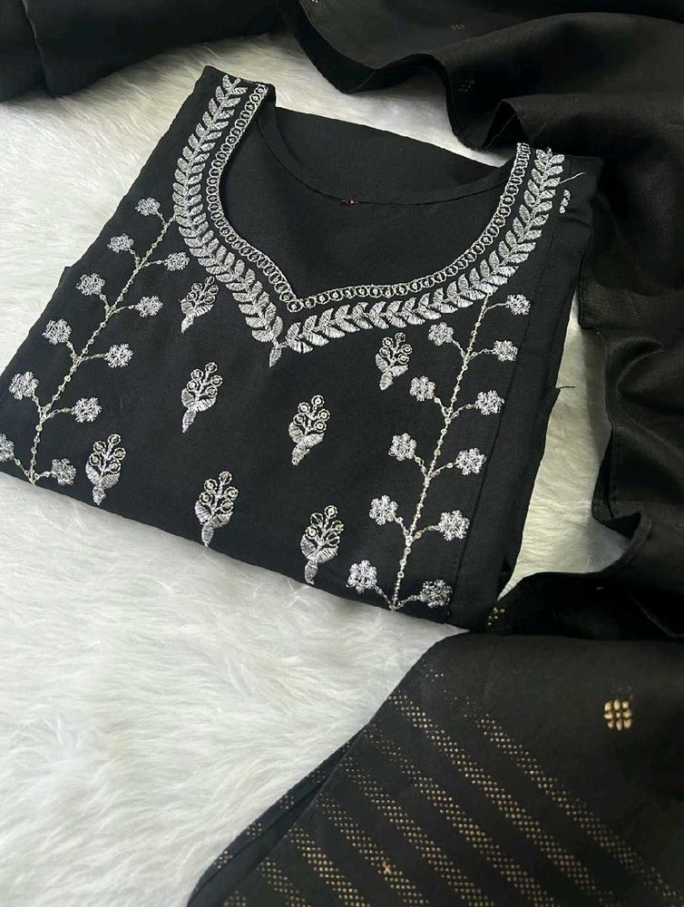 Elegant Black Kurta Set with Silver Embroidery