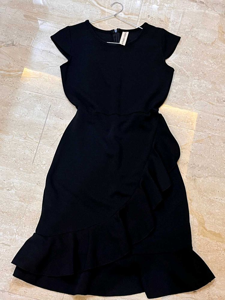 Elegant Korean Black Ruffle Dress
