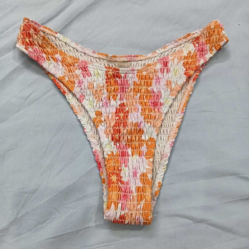 Smocked 😍Floral Bikini Bottom