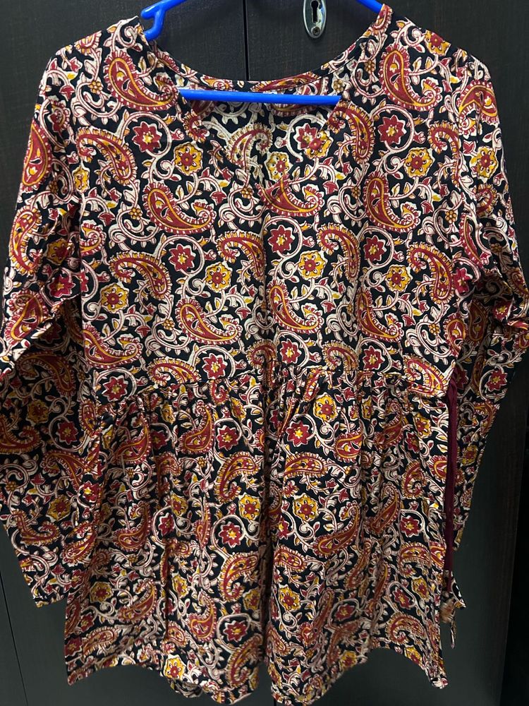 SHORT KURTI