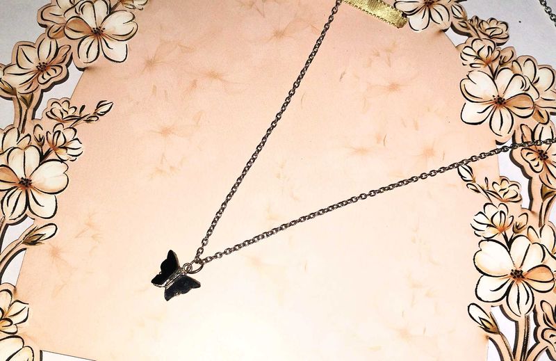 Delicate silver chain Black Butterfly Pendant Neck