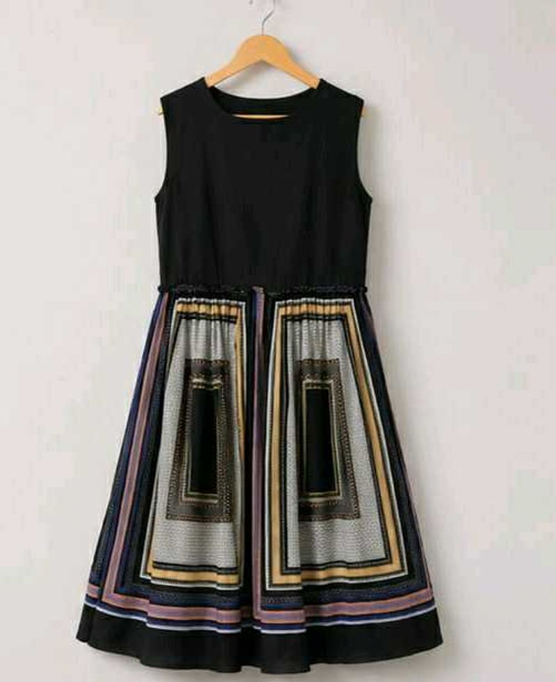 Elegant Sleeveless Geometric Print Dress