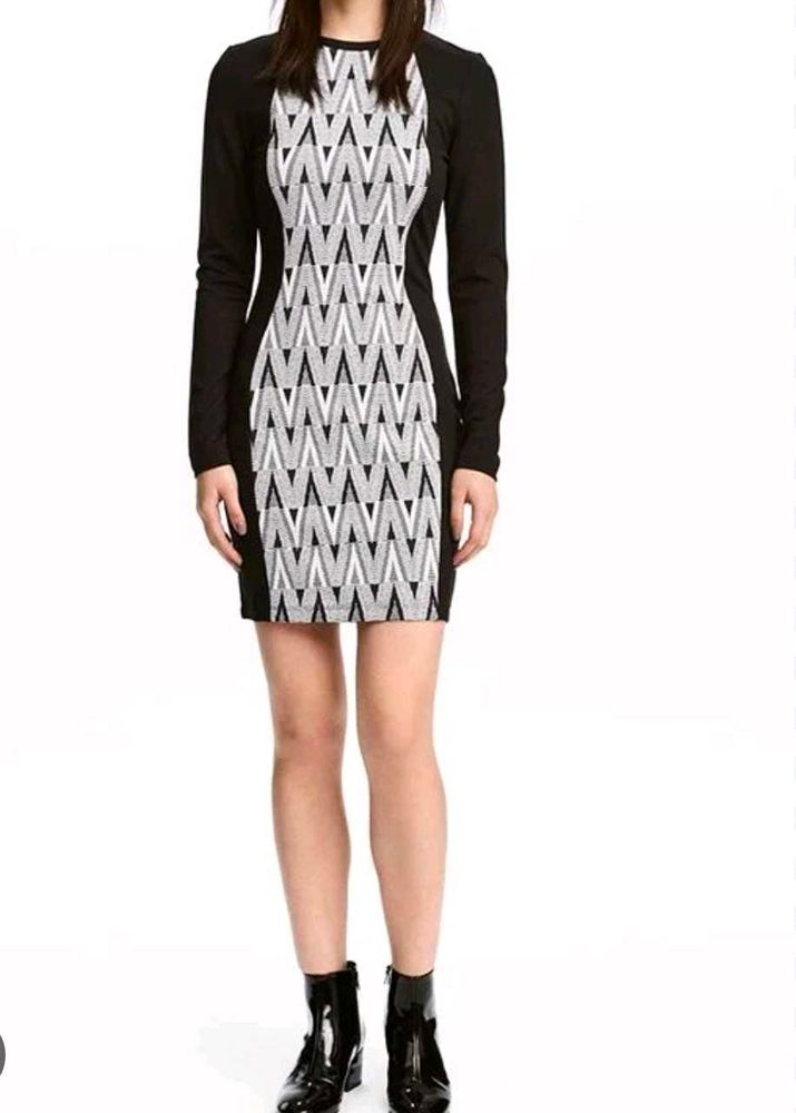 Black &amp; White Printed Bodycon Dress