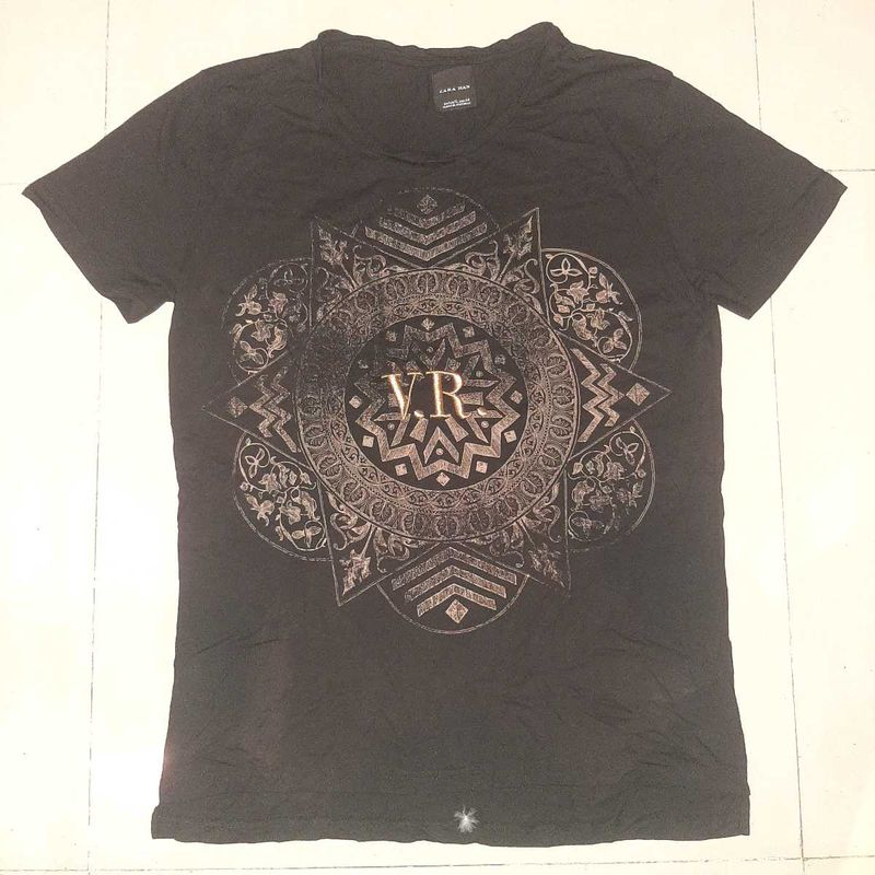 Zara Man Black &amp; Gold Graphic T-Shirt