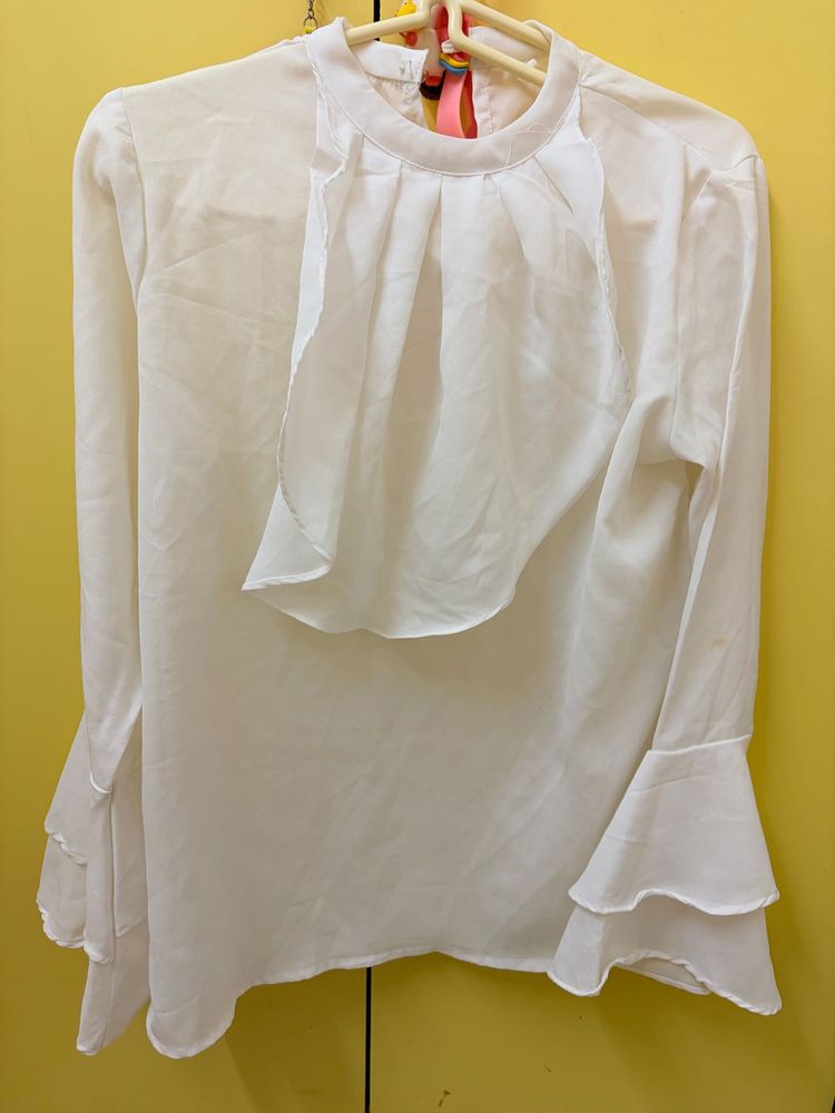 NEVER WORN White frilled top